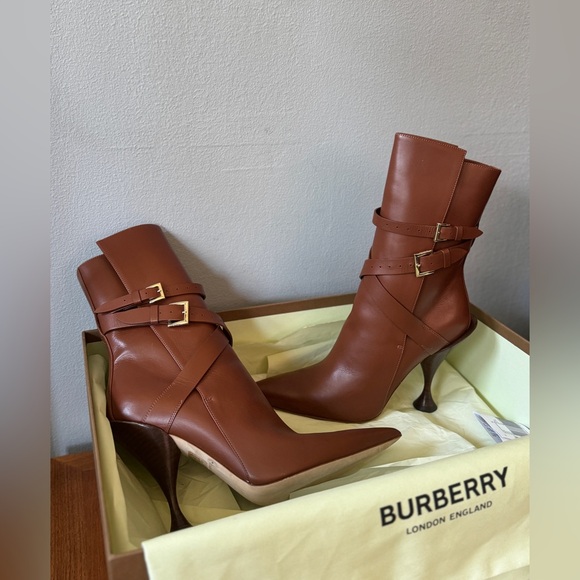 Burberry Boots Heeled Women Leather Tan Hadfield Size 39.5 /US 9.5 $1090 - Picture 12 of 15